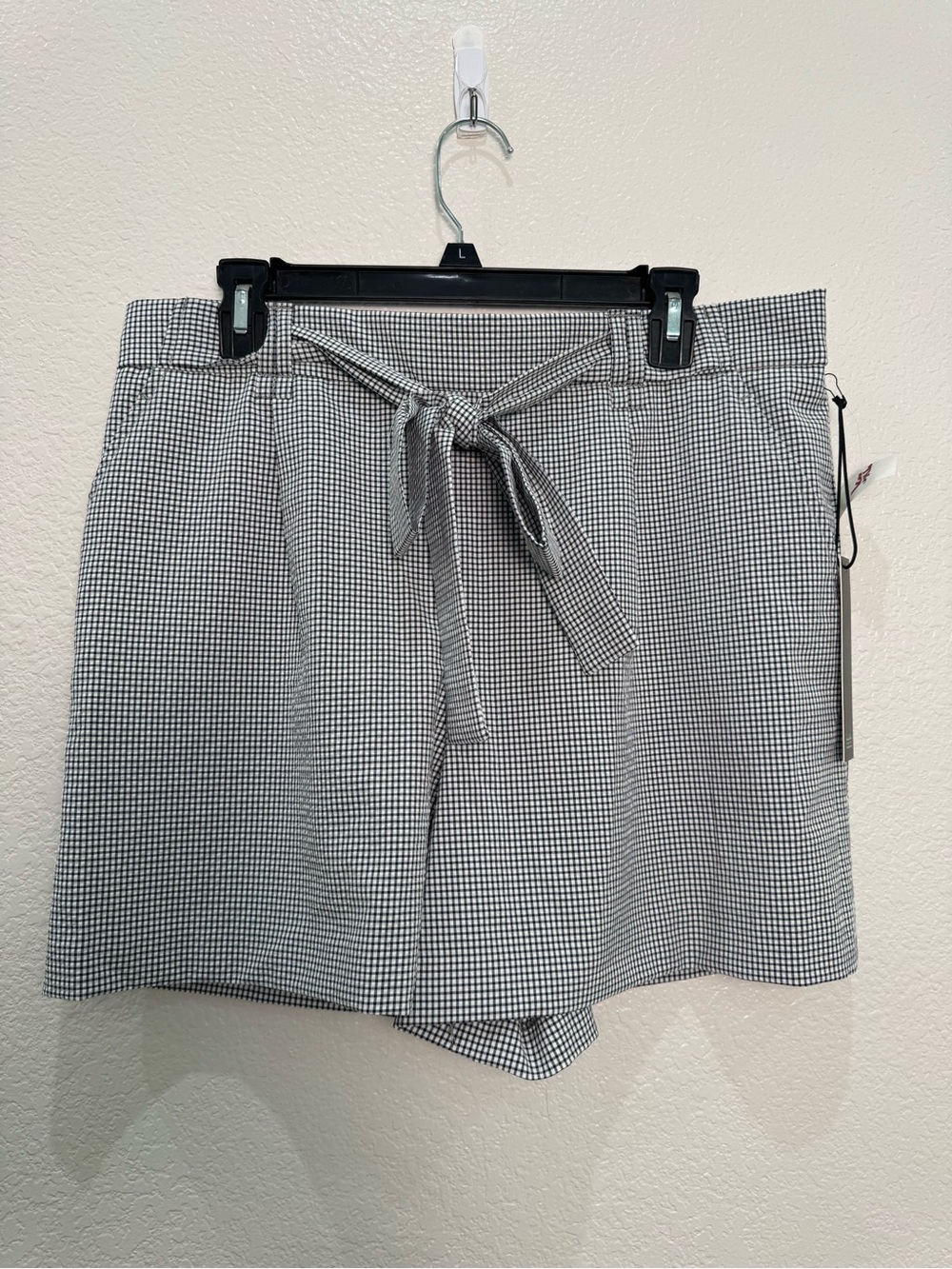 NWT Nicole Miller New York Womens L Gingham Tie Waist High Rise Shorts Black